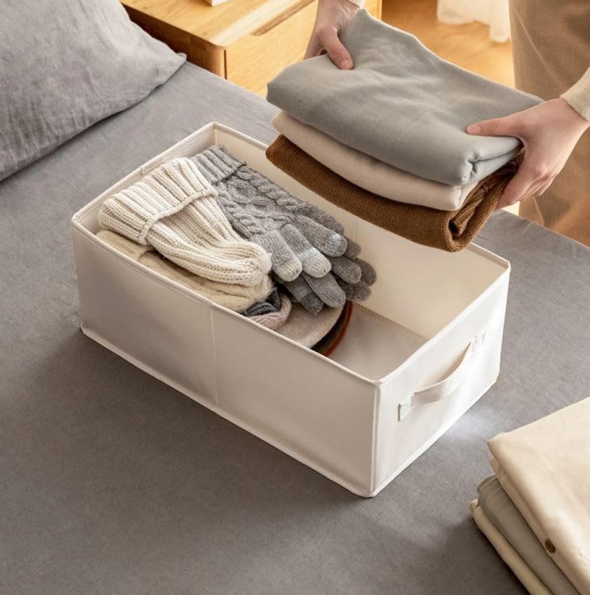 STORAGE BOX WITH WINDOW